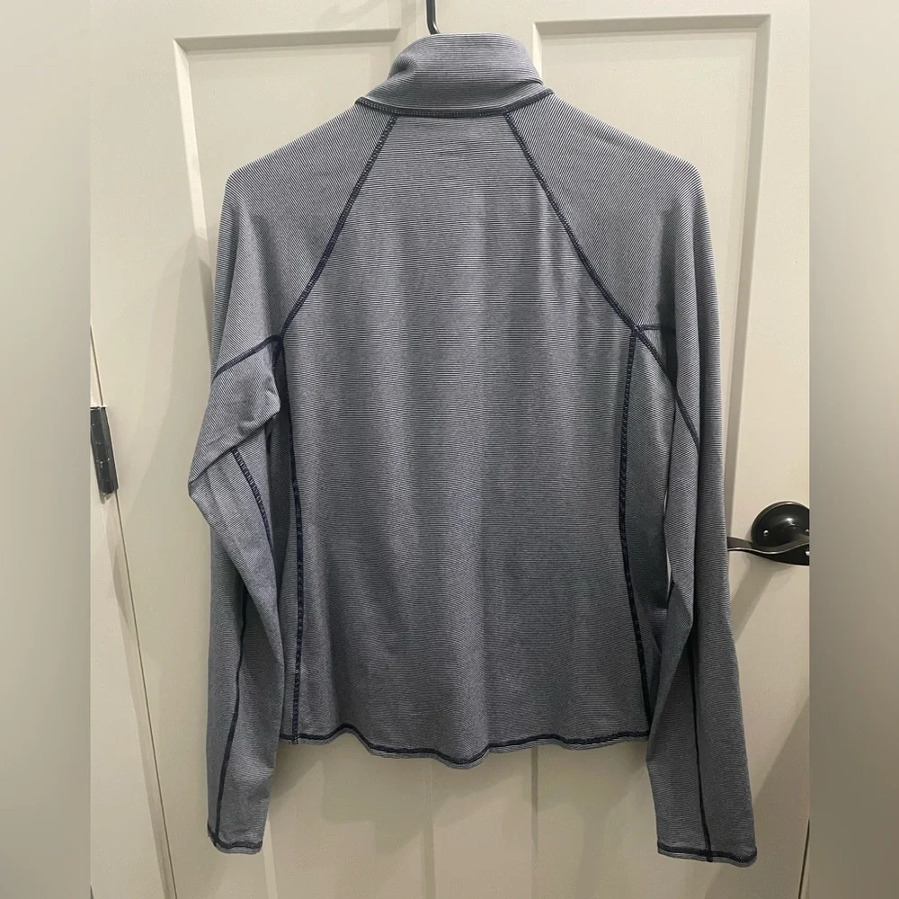 NWOT Lilly Pulitzer Kapti Luxletic Strie Full Zip Jacket in Navy and White Sz L - Picture 5 of 9